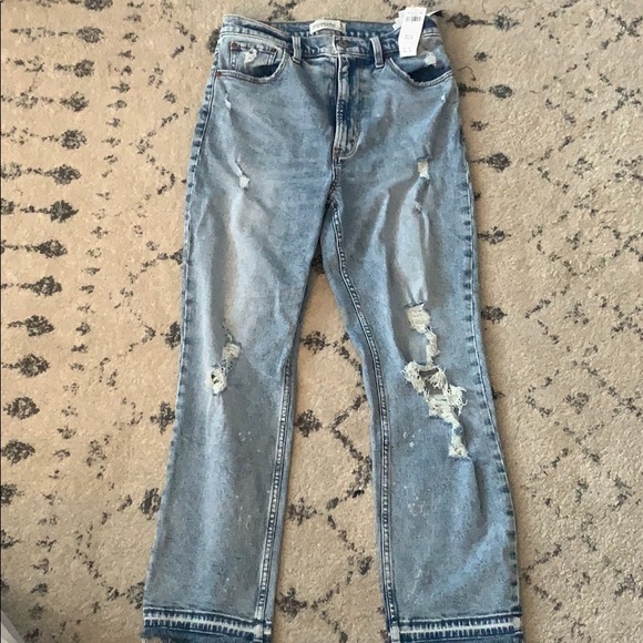 NWT Abercrombie Ultra High Rise Ankle Jeans - Picture 2 of 3